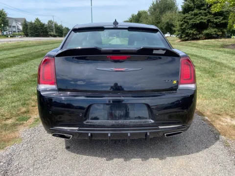More photos of 2022 Chrysler 300 S at Noblesville Imports, IN