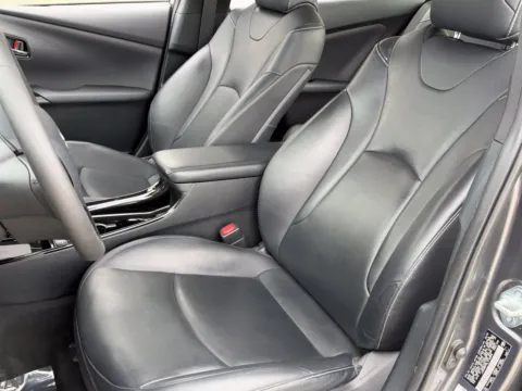 More photos of 2020 Toyota Prius Prime Limited at Noblesville Imports, IN
