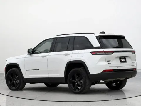 Another view of 2023 Jeep Grand Cherokee Limited for sale in Noblesville, IN at Noblesville Imports