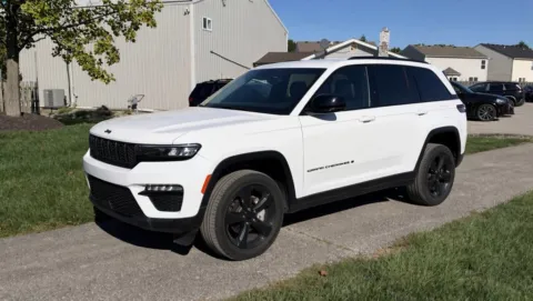 White 2023 Jeep Grand Cherokee Limited for sale in Noblesville, IN
