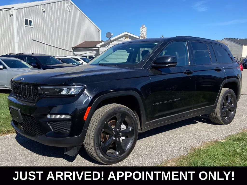 Black 2023 Jeep Grand Cherokee Limited for sale in Noblesville, IN