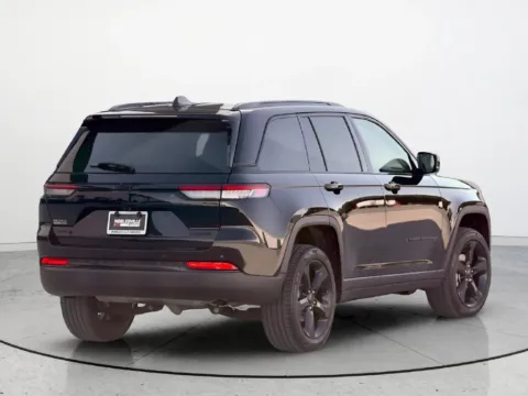Photos of 2023 Jeep Grand Cherokee Limited for sale in Noblesville, IN at Noblesville Imports