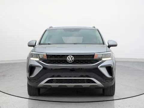 More photos of 2023 Volkswagen Taos 1.5T SE at Noblesville Imports, IN