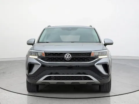 More photos of 2023 Volkswagen Taos 1.5T SE at Noblesville Imports, IN