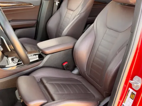 More photos of 2020 BMW X4 M40i at Noblesville Imports, IN