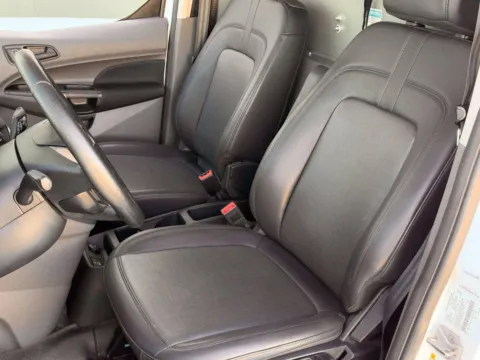 More photos of 2022 Ford Transit Connect XL at Noblesville Imports, IN