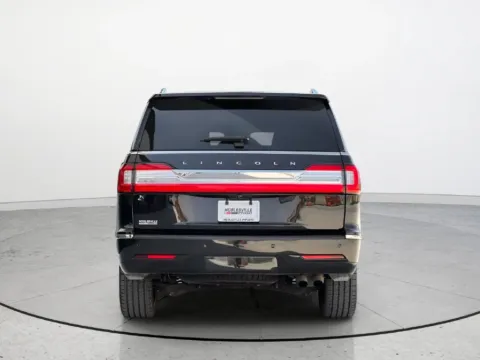 More photos of 2021 Lincoln Navigator L Reserve at Noblesville Imports, IN