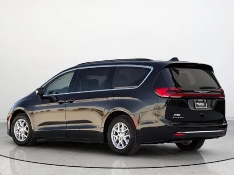 More photos of 2022 Chrysler Pacifica Touring L at Noblesville Imports, IN