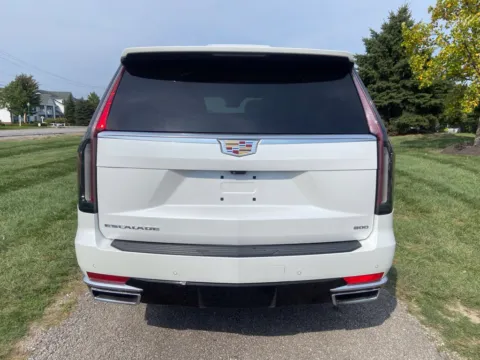 More photos of 2021 Cadillac Escalade Premium Luxury at Noblesville Imports, IN