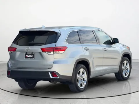 Another view of 2018 Toyota Highlander Limited for sale in Noblesville, IN at Noblesville Imports