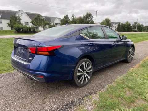 More photos of 2021 Nissan Altima 2.5 SR at Noblesville Imports, IN