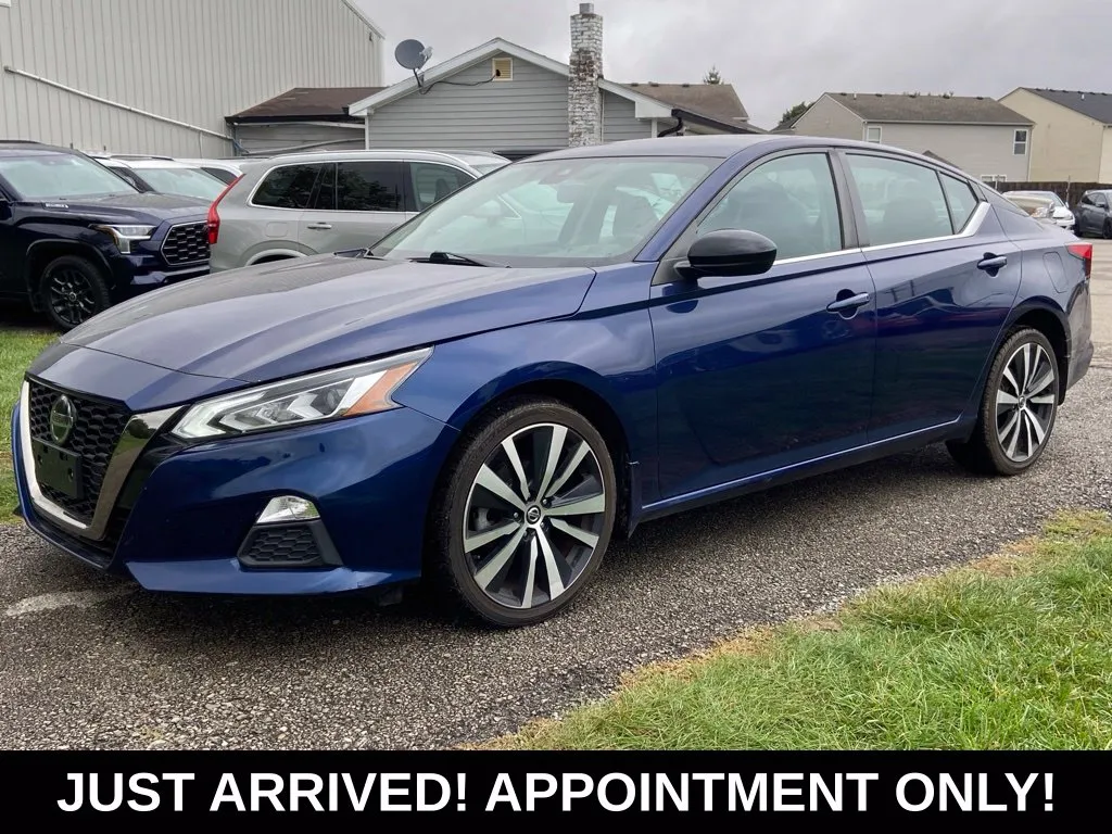 Blue 2021 Nissan Altima 2.5 SR for sale in Noblesville, IN