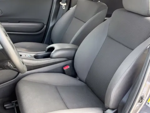 More photos of 2021 Honda HR-V LX at Noblesville Imports, IN