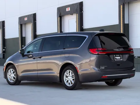 More photos of 2023 Chrysler Pacifica Touring L at Noblesville Imports, IN