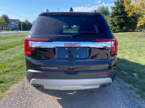 More photos of 2020 GMC Acadia SLT at Noblesville Imports, IN