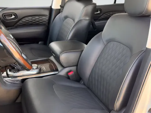 More photos of 2019 INFINITI QX80 LUXE at Noblesville Imports, IN