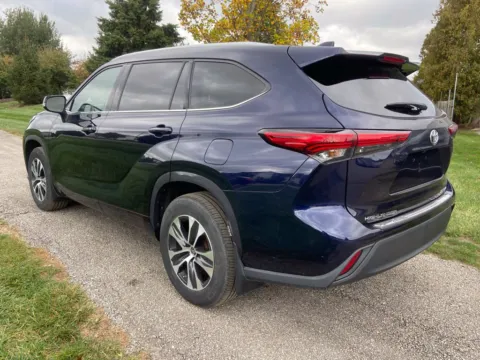 Another view of 2022 Toyota Highlander XLE for sale in Noblesville, IN at Noblesville Imports