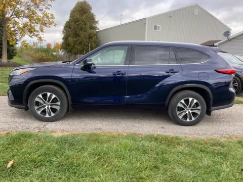Photos of 2022 Toyota Highlander XLE for sale in Noblesville, IN at Noblesville Imports