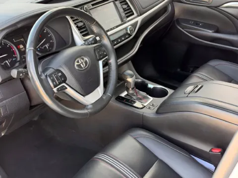 Another view of 2019 Toyota Highlander XLE for sale in Noblesville, IN at Noblesville Imports