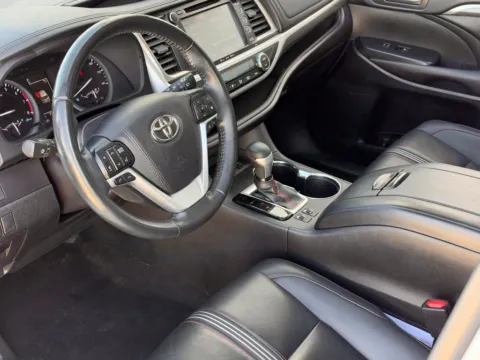 Another view of 2019 Toyota Highlander XLE for sale in Noblesville, IN at Noblesville Imports