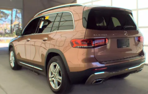 More photos of 2022 Mercedes-Benz GLB 250 at Noblesville Imports, IN