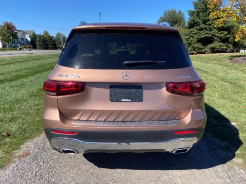 More photos of 2022 Mercedes-Benz GLB 250 at Noblesville Imports, IN