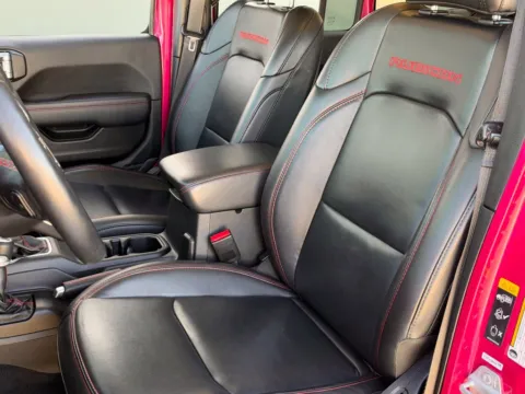 More photos of 2021 Jeep Wrangler Unlimited Rubicon at Noblesville Imports, IN