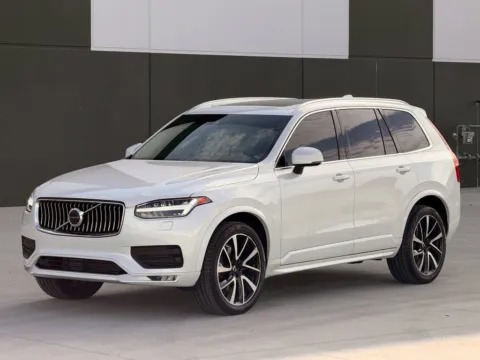White 2022 Volvo XC90 T6 Momentum for sale in Noblesville, IN