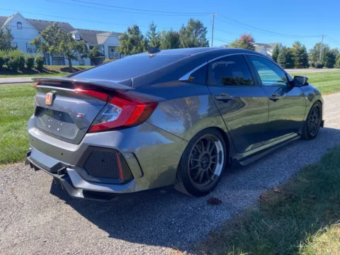 More photos of 2019 Honda Civic Si at Noblesville Imports, IN