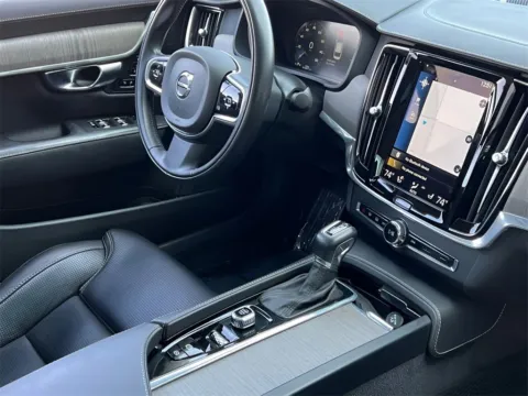More photos of 2021 Volvo S90 Inscription at Noblesville Imports, IN