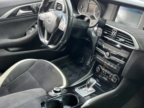 More photos of 2017 INFINITI QX30 Sport at Noblesville Imports, IN