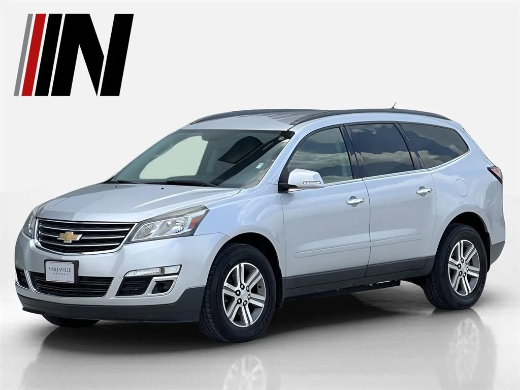Silver 2016 Chevrolet Traverse LT for sale in Noblesville, IN