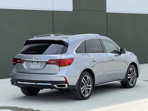 More photos of 2017 Acura MDX w/Advance Pkg at Noblesville Imports, IN