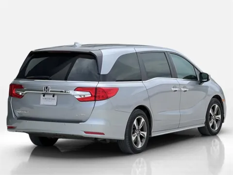 More photos of 2020 Honda Odyssey Touring at Noblesville Imports, IN