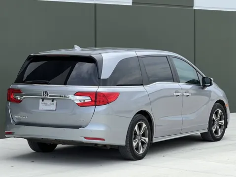More photos of 2020 Honda Odyssey Touring at Noblesville Imports, IN