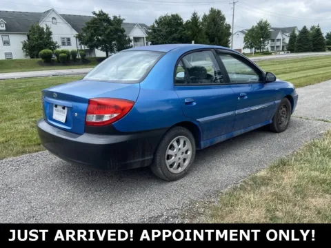 More photos of 2003 Kia Rio at Noblesville Imports, IN