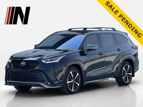 Black 2022 Toyota Highlander XSE for sale in Noblesville, IN