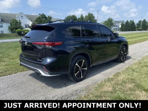 More photos of 2022 Toyota Highlander XSE at Noblesville Imports, IN