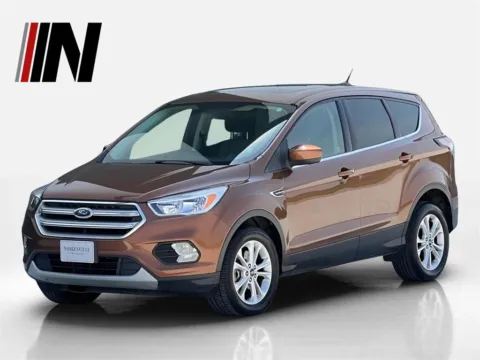 Red 2017 Ford Escape SE for sale in Noblesville, IN