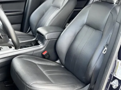More photos of 2019 Land Rover Discovery Sport SE at Noblesville Imports, IN