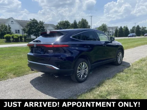 More photos of 2021 Toyota Venza Limited at Noblesville Imports, IN