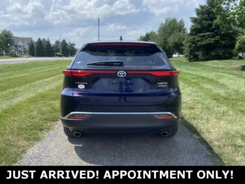 More photos of 2021 Toyota Venza Limited at Noblesville Imports, IN
