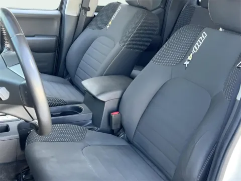 More photos of 2018 Nissan Frontier PRO-4X at Noblesville Imports, IN