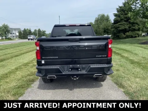 More photos of 2021 Chevrolet Silverado 1500 Custom Trail Boss at Noblesville Imports, IN