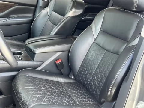 More photos of 2020 Nissan Murano Platinum at Noblesville Imports, IN