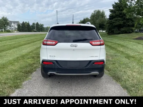 More photos of 2018 Jeep Cherokee Limited at Noblesville Imports, IN