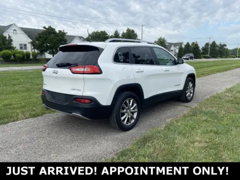 More photos of 2018 Jeep Cherokee Limited at Noblesville Imports, IN