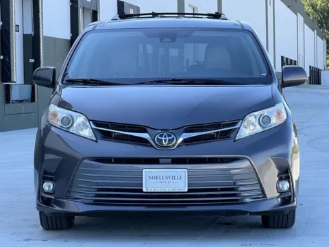 More photos of 2019 Toyota Sienna XLE Premium at Noblesville Imports, IN