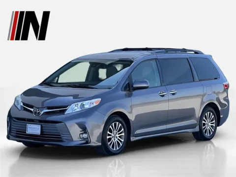 Gray 2019 Toyota Sienna XLE Premium for sale in Noblesville, IN