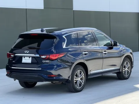 More photos of 2020 INFINITI QX60 LUXE at Noblesville Imports, IN